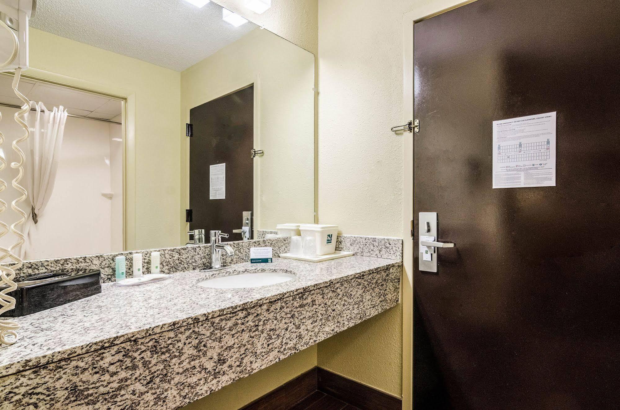 Quality Inn Whiteville North Εξωτερικό φωτογραφία